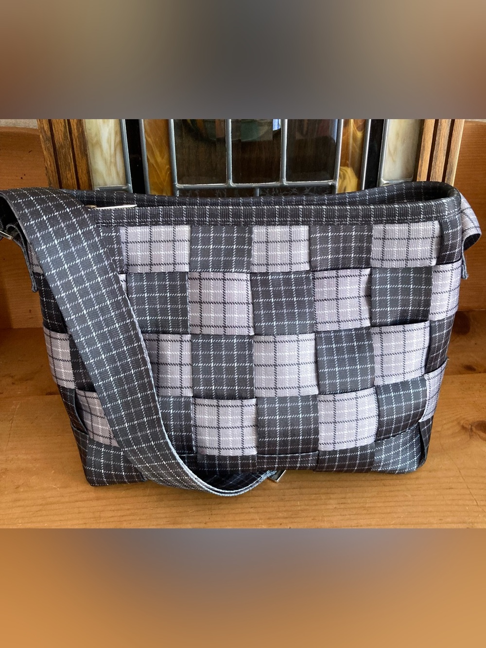 VEUC Harveys “League“ convertible tote.